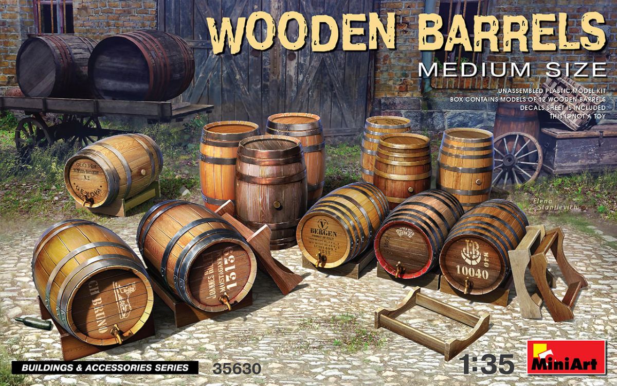 lagerWooden Barrels. Medium, Mini-art