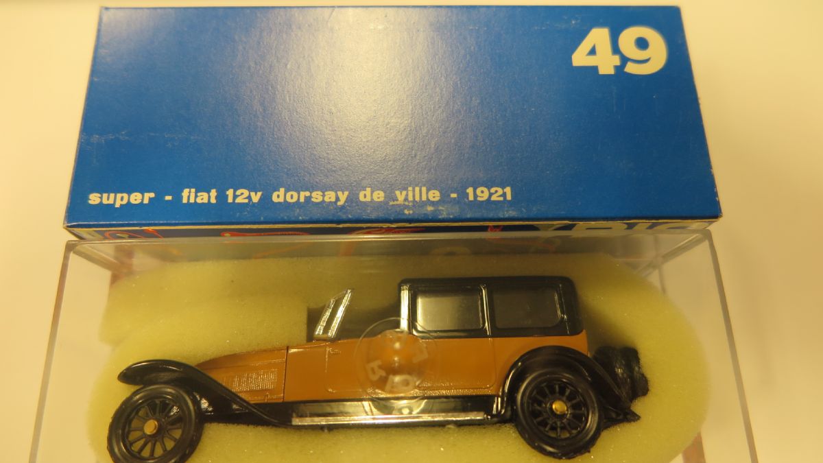 lagerx1:43 Fiat 12v Dorsay, Begagnat